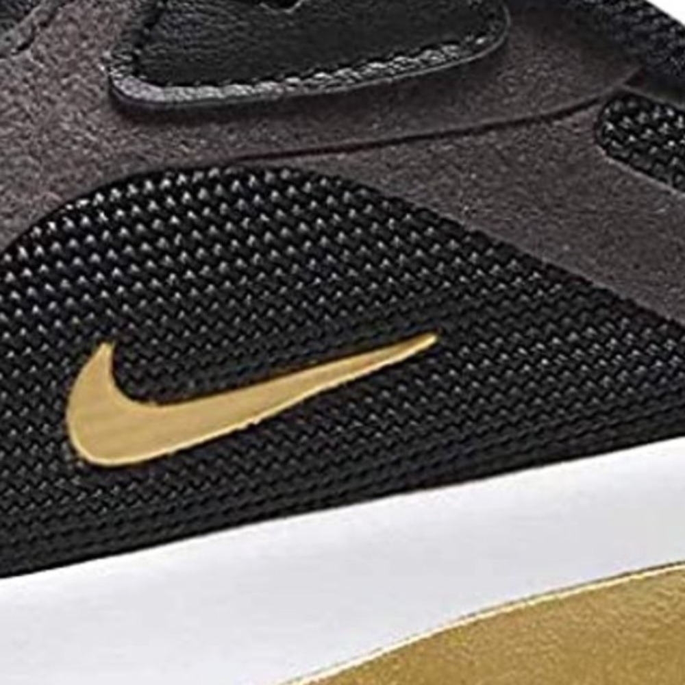 Nike Black and Gold KIDS Air Max 200
Sneakers SIZE 12c - Picture 2 of 13